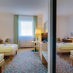 Astor 3*
